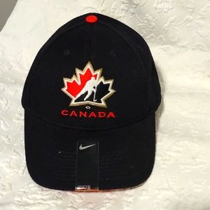 NWT Nike Legacy 91 Canada Hockey baseball cap